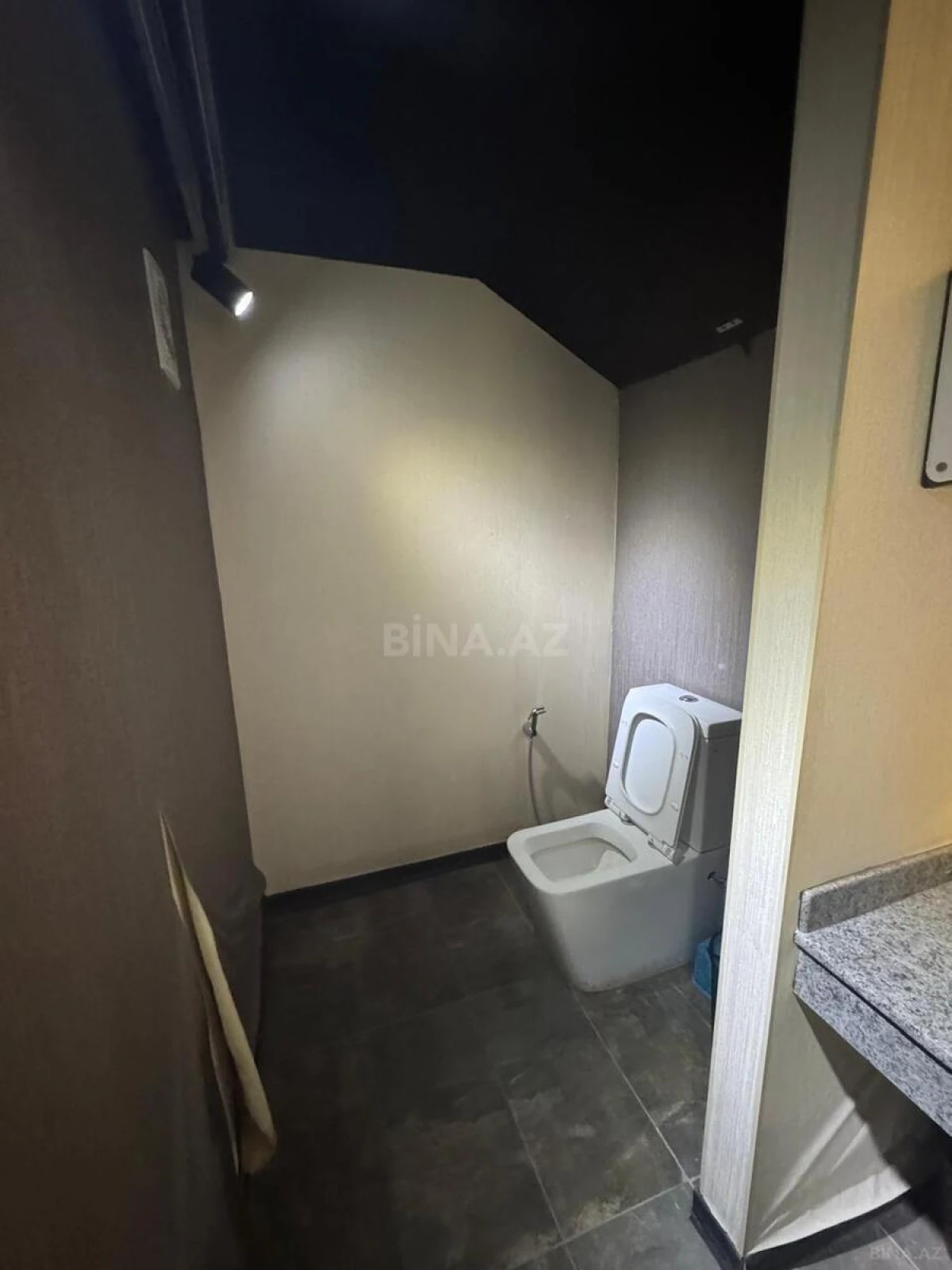 Kirayə verilir obyekt 440 m²