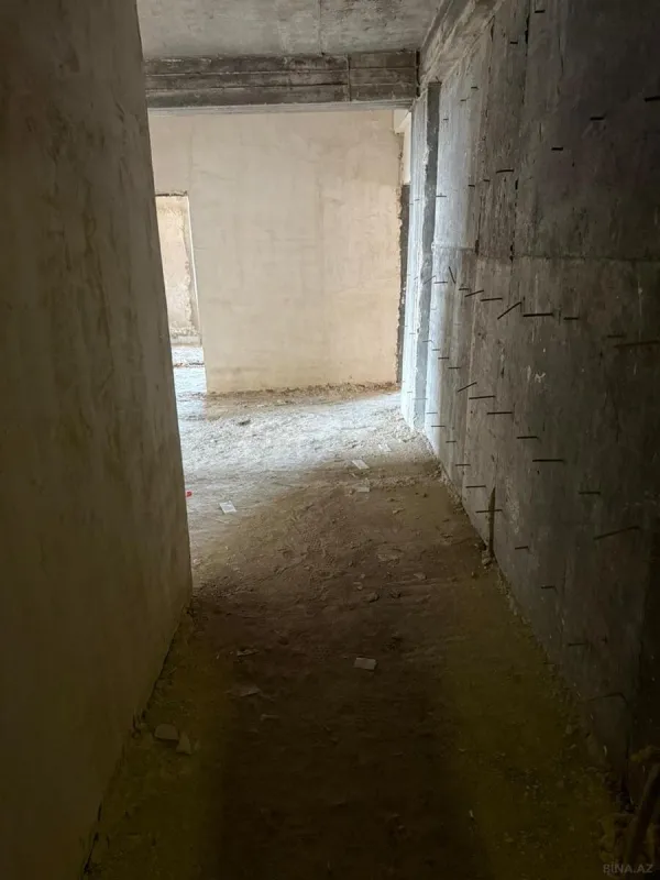 Satılır 4 otaqlı mənzil 200 m²