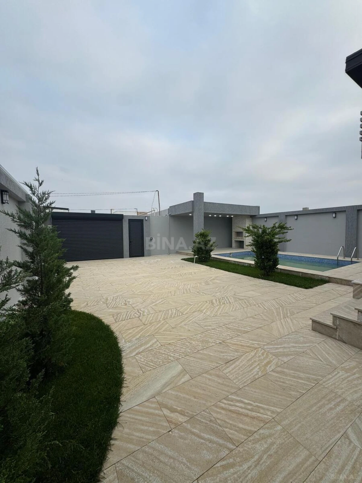 Satılır 4 otaqlı həyət evi 180 m²