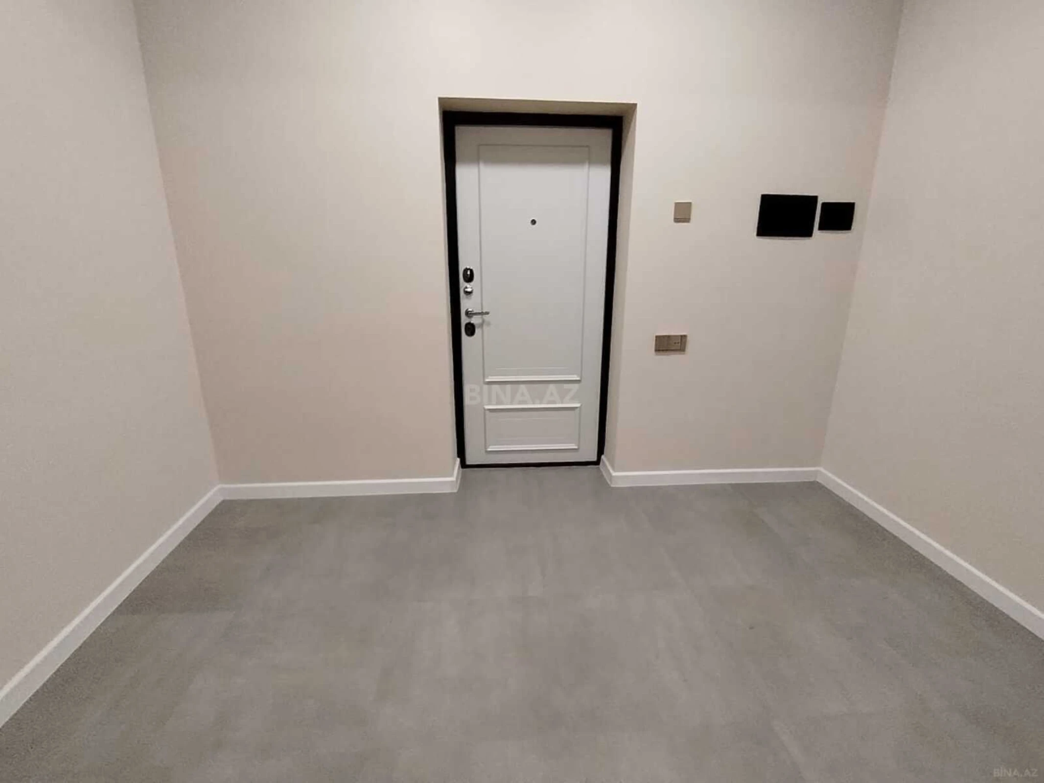 Satılır 3 otaqlı mənzil 145 m²