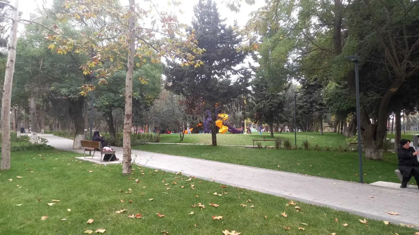 Satılır 3 otaqlı mənzil 145 m²