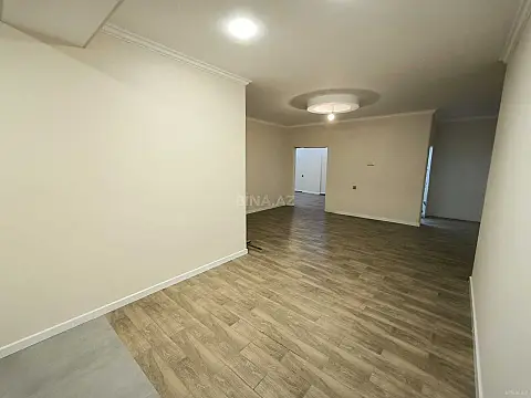 Satılır 3 otaqlı mənzil 145 m²