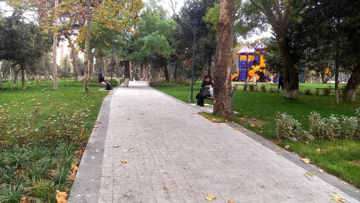 Satılır 3 otaqlı mənzil 145 m²