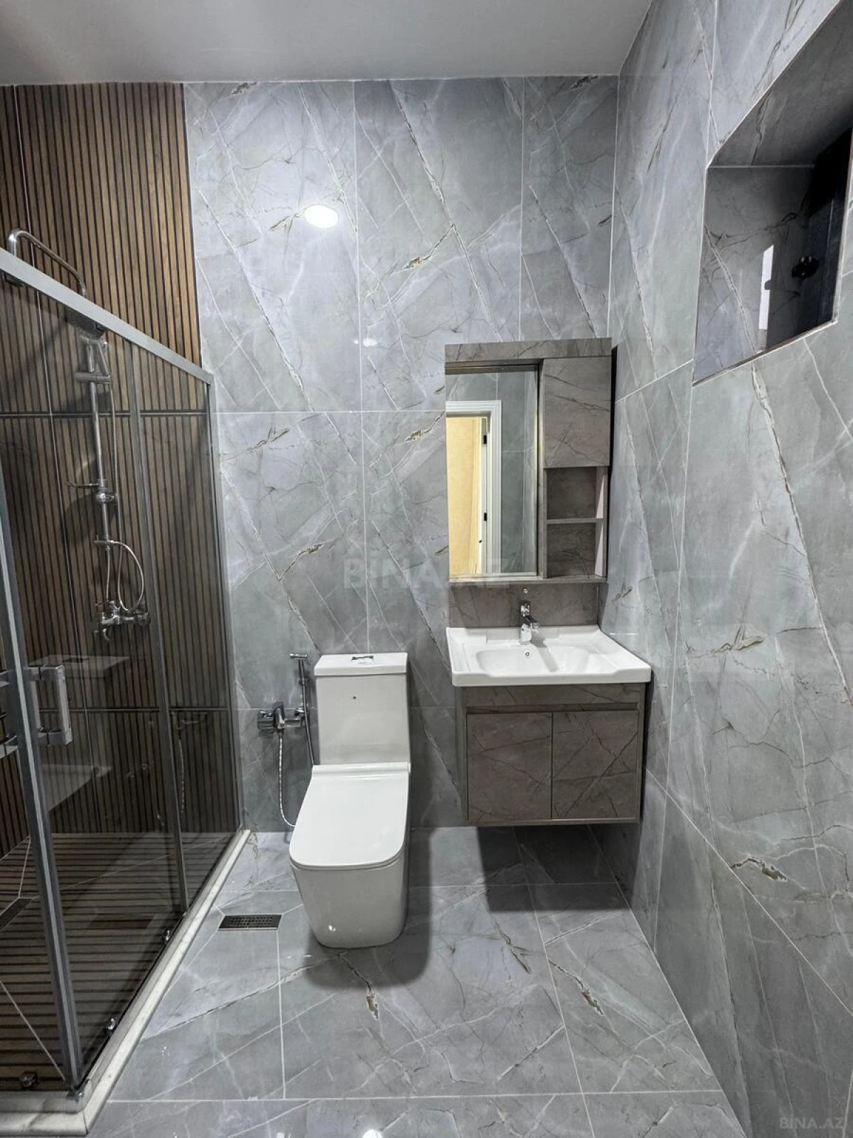 Satılır 4 otaqlı həyət evi 150 m²