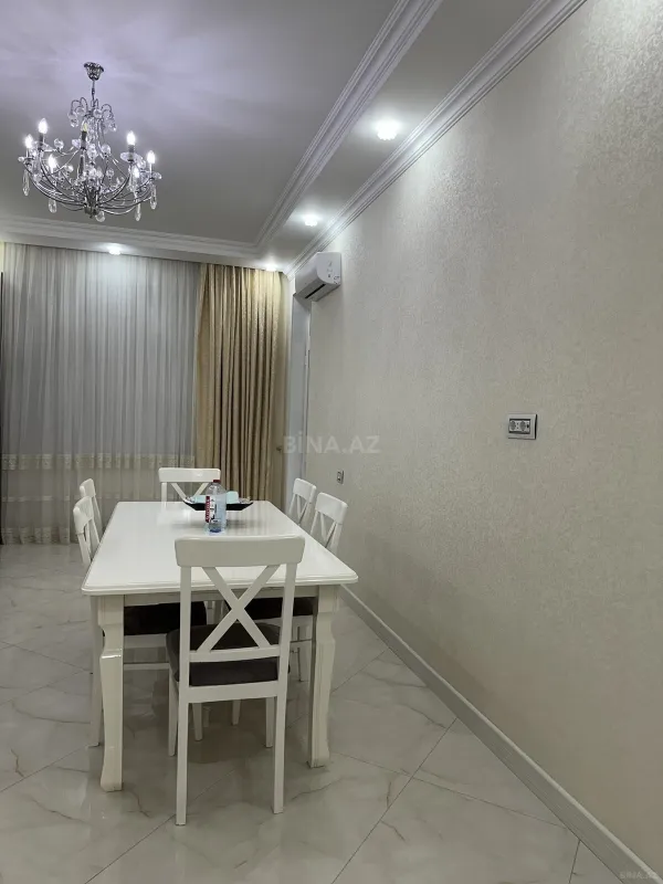 Kirayə verilir 3 otaqlı mənzil 150 m²