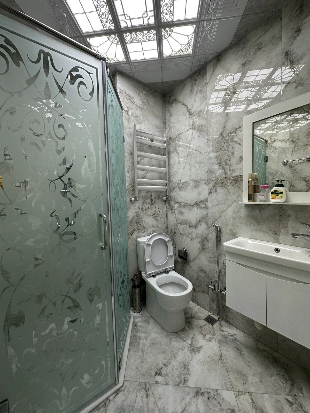 Kirayə verilir 3 otaqlı mənzil 150 m²