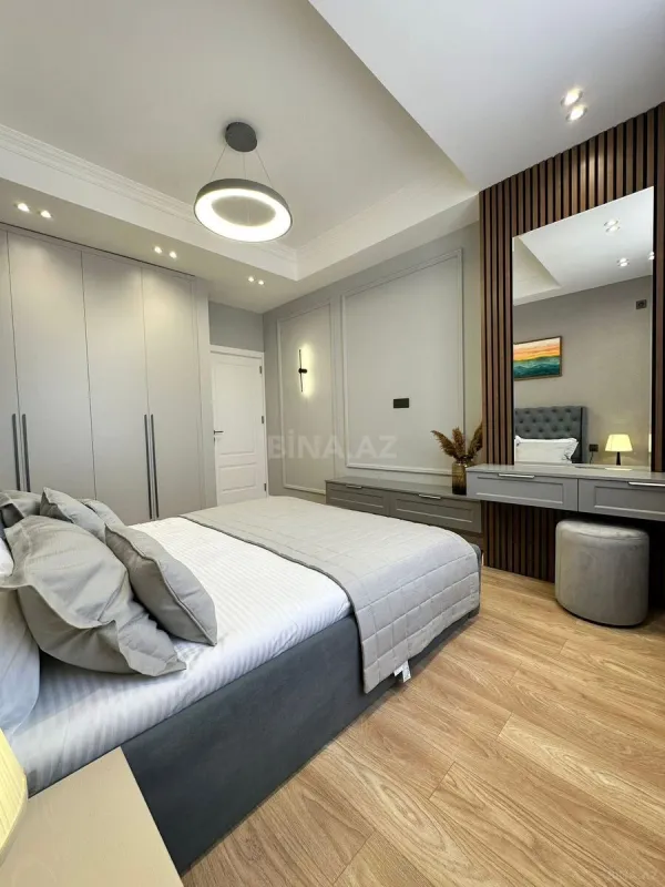 Satılır 2 otaqlı mənzil 68 m²