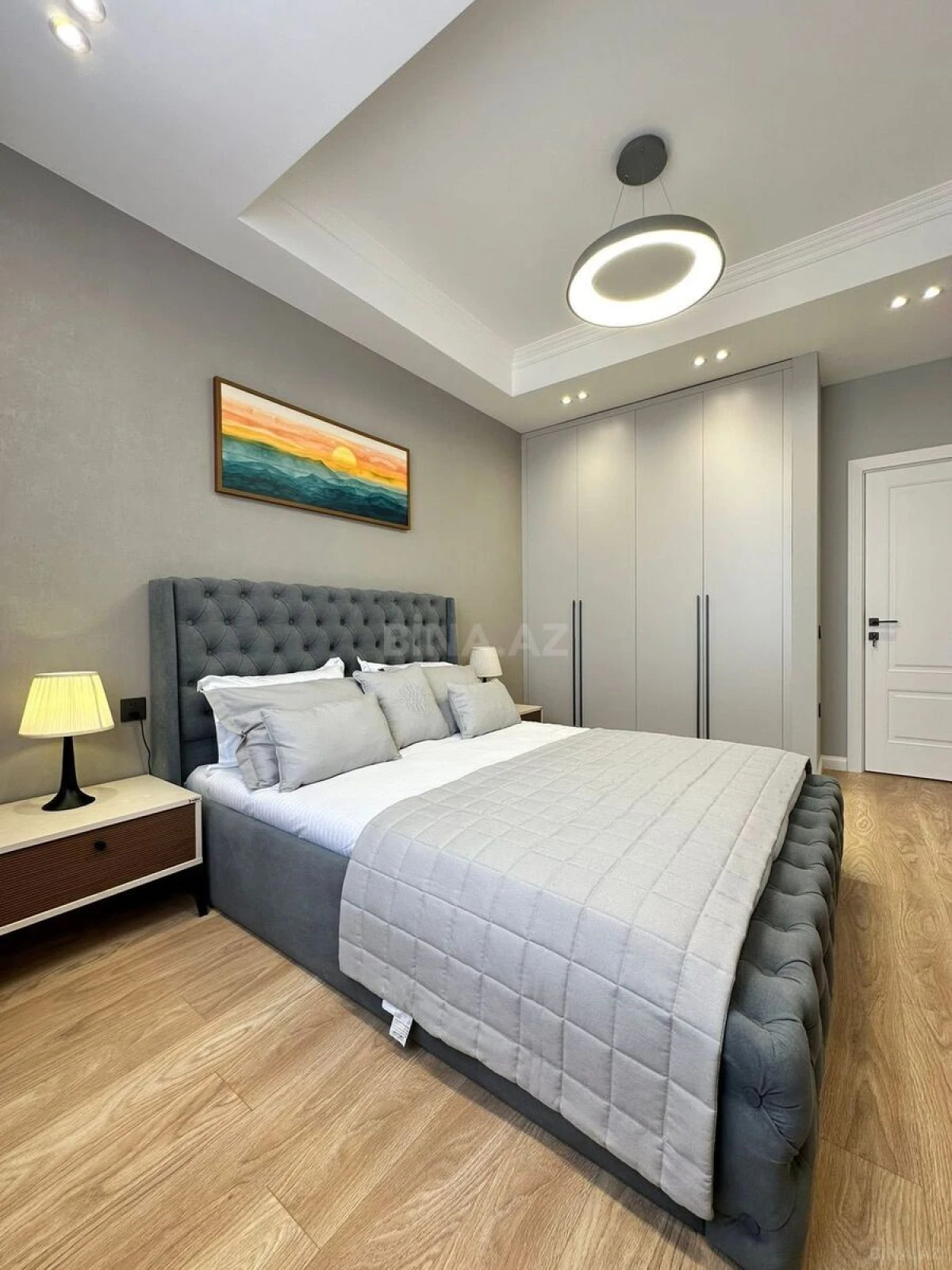 Satılır 2 otaqlı mənzil 68 m²