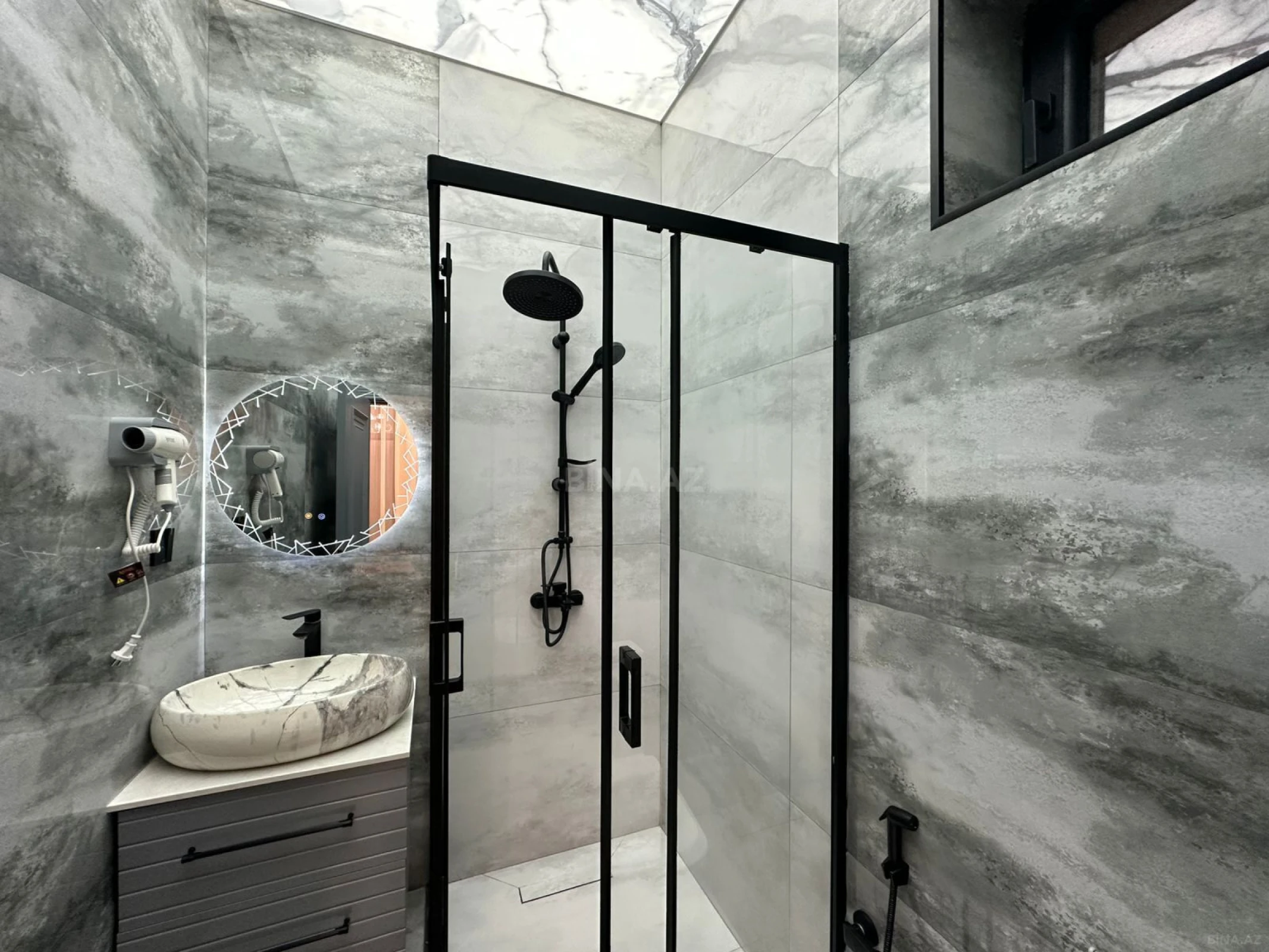 Satılır 4 otaqlı həyət evi 150 m²