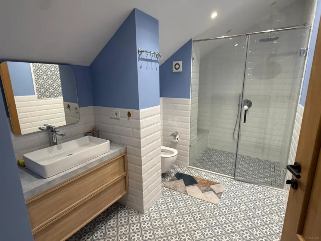 Kirayə verilir 7 otaqlı həyət evi 365 m²