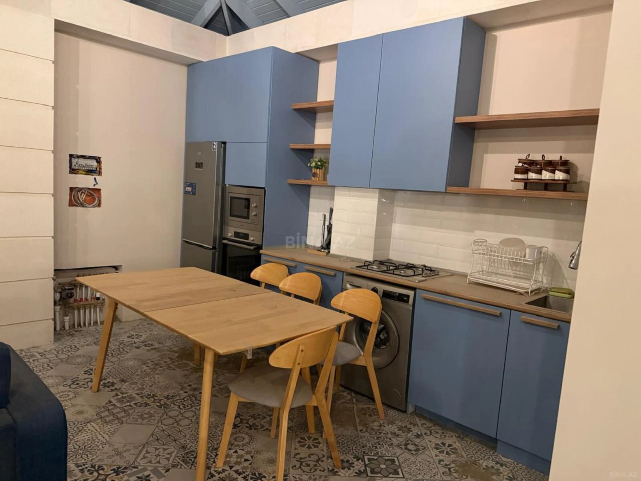 Kirayə verilir 7 otaqlı həyət evi 365 m²