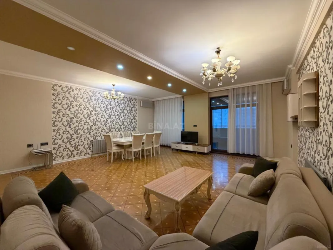Kirayə verilir 5 otaqlı mənzil 200 m²