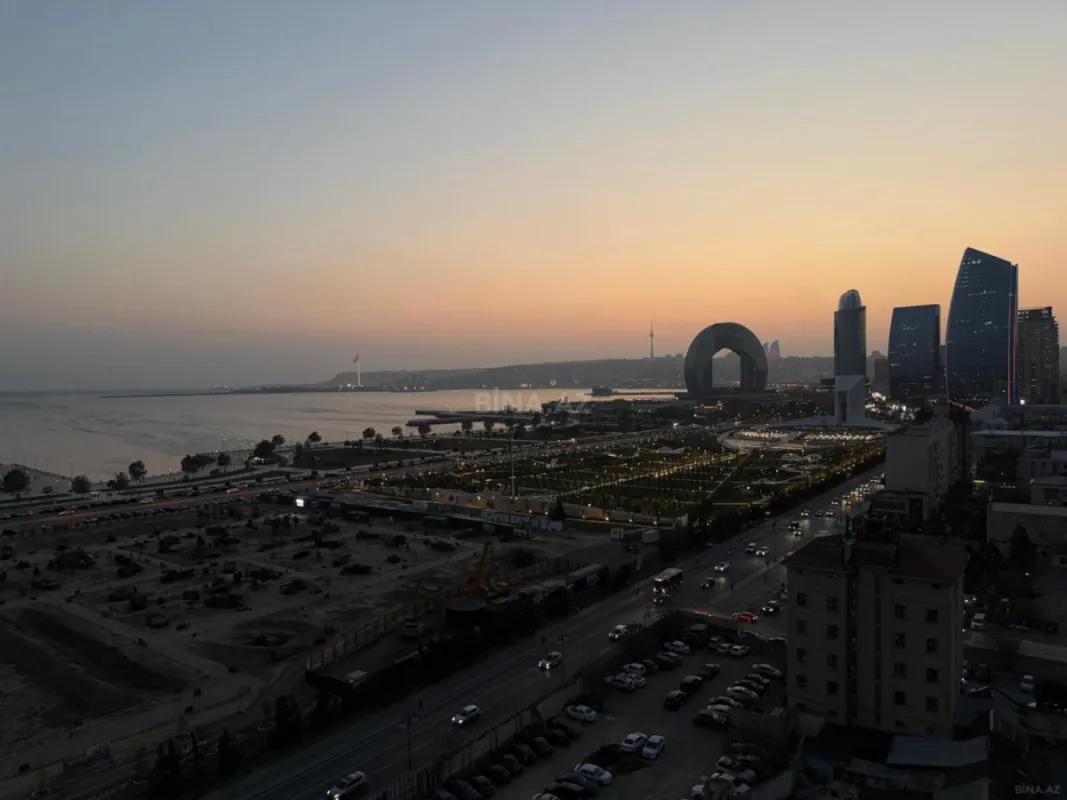 Kirayə verilir 5 otaqlı mənzil 200 m²