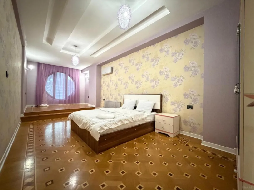Kirayə verilir 5 otaqlı mənzil 200 m²