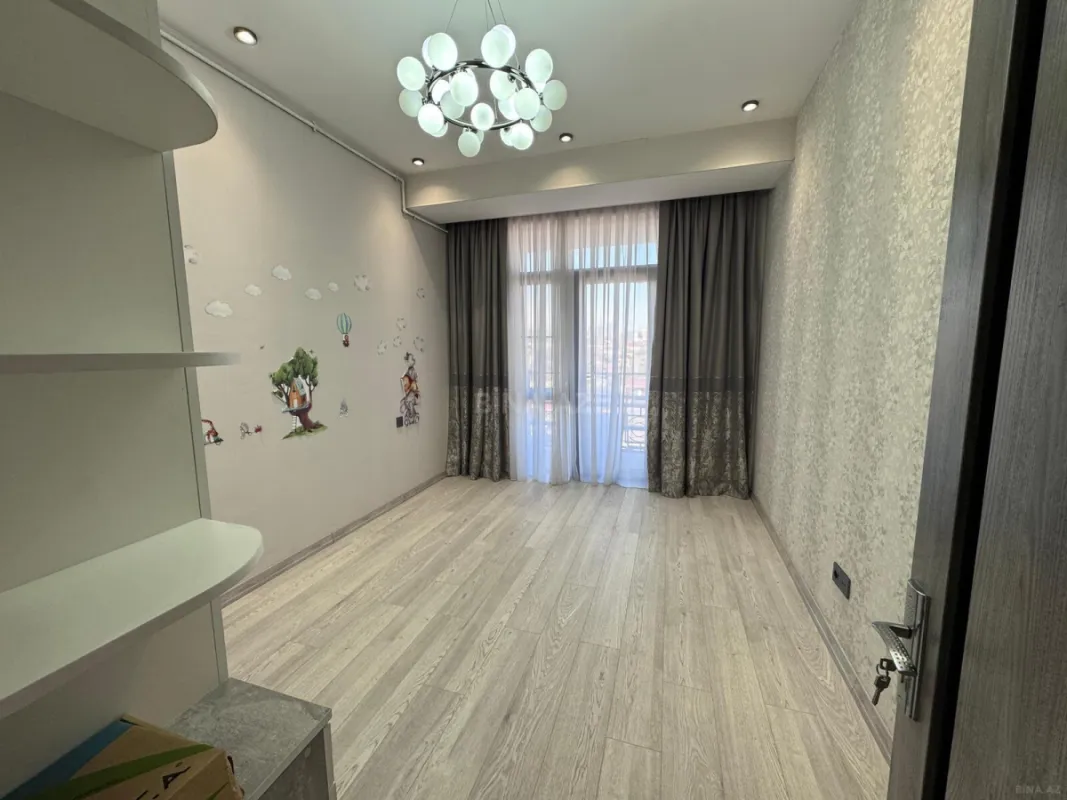 Satılır 3 otaqlı mənzil 100 m²