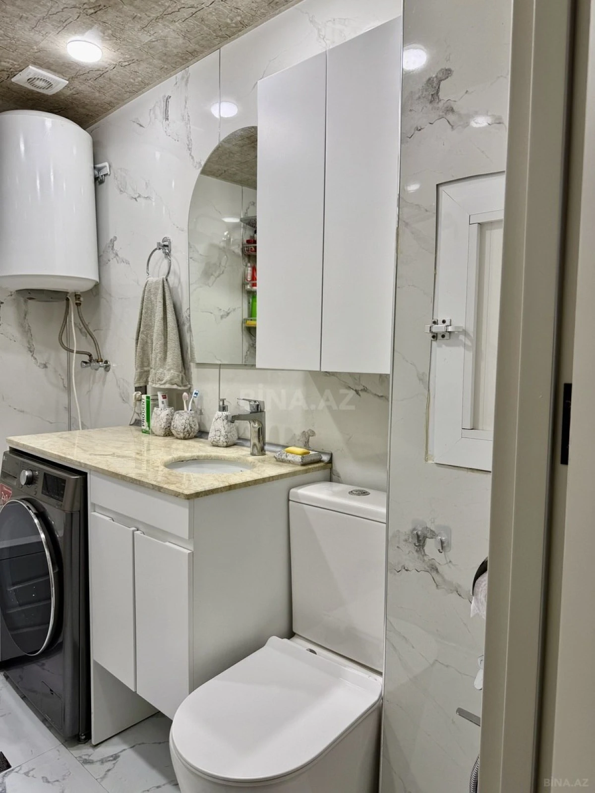 Satılır 2 otaqlı mənzil 60 m²