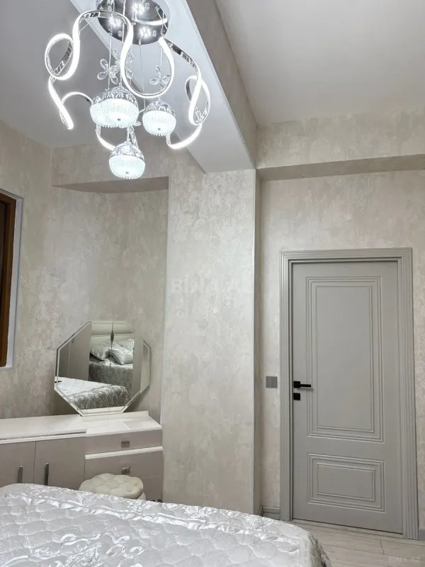 Satılır 2 otaqlı mənzil 60 m²