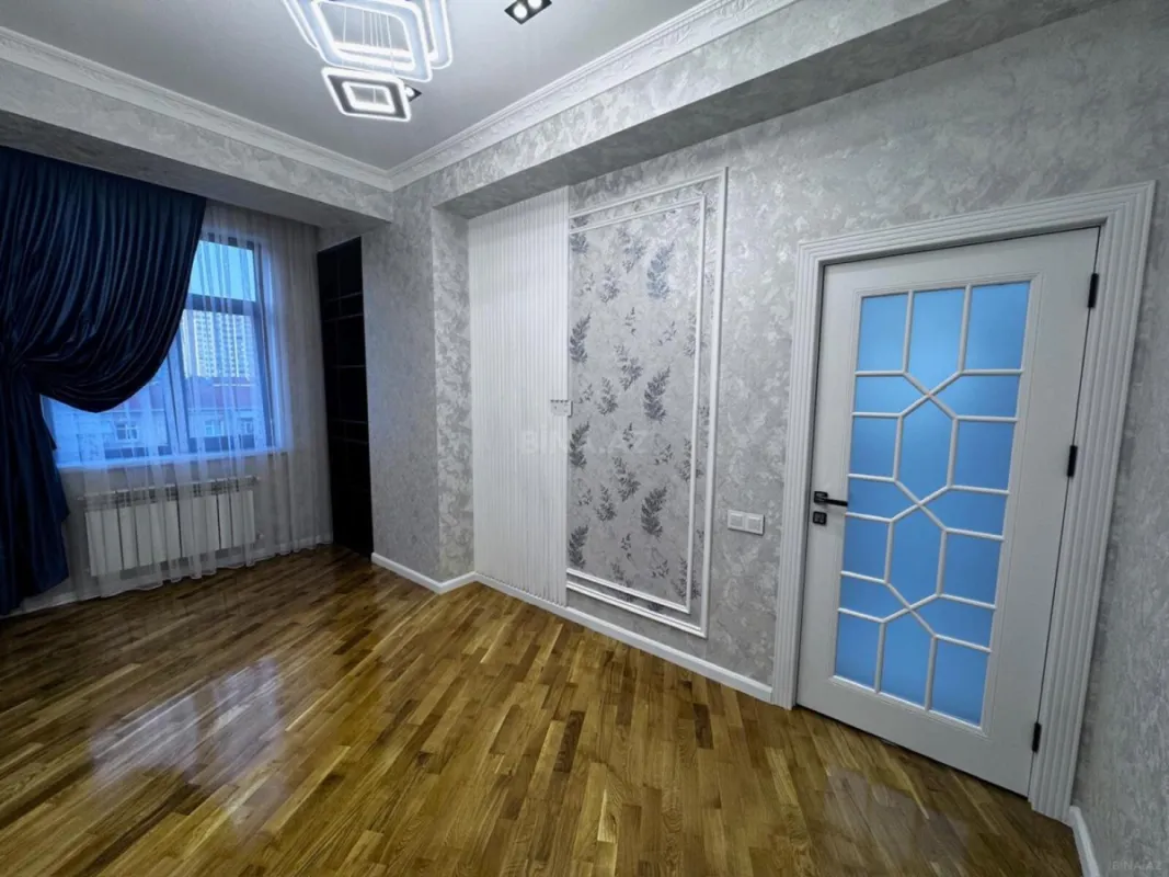 Satılır 2 otaqlı mənzil 77 m²