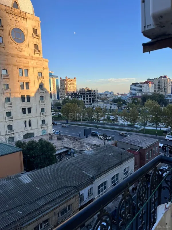 Satılır 2 otaqlı mənzil 65 m²