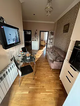 Satılır 2 otaqlı mənzil 65 m²