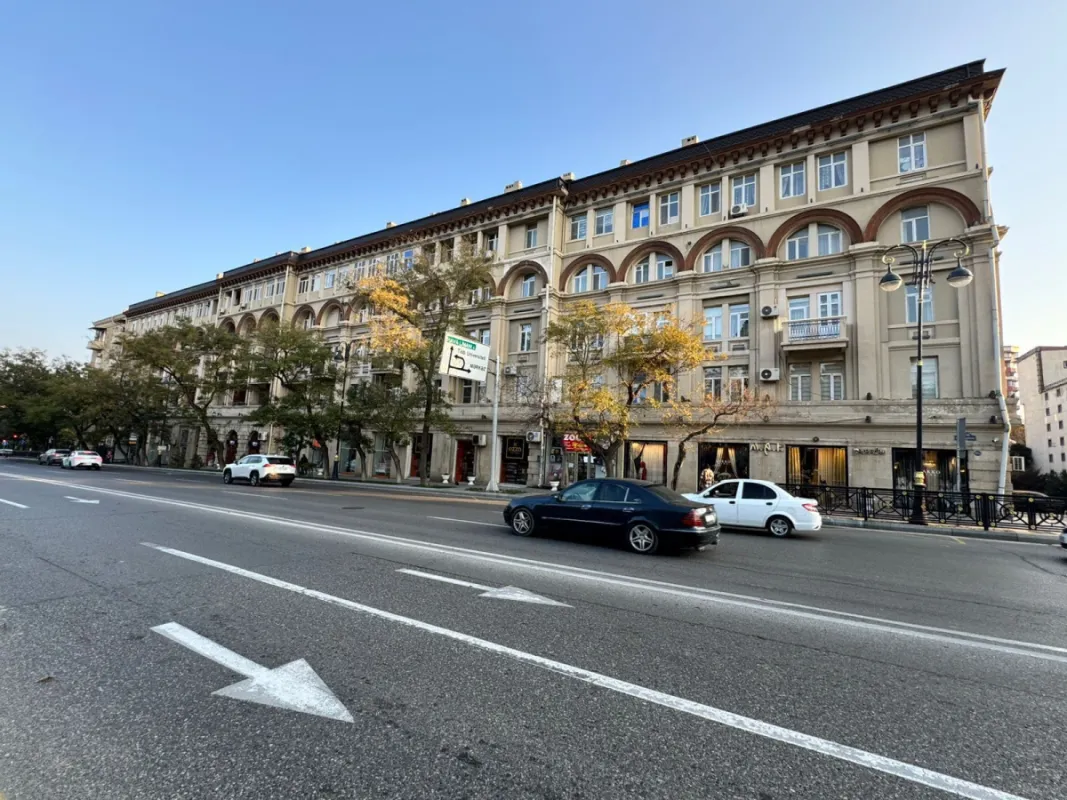 Satılır 3 otaqlı mənzil 78 m²