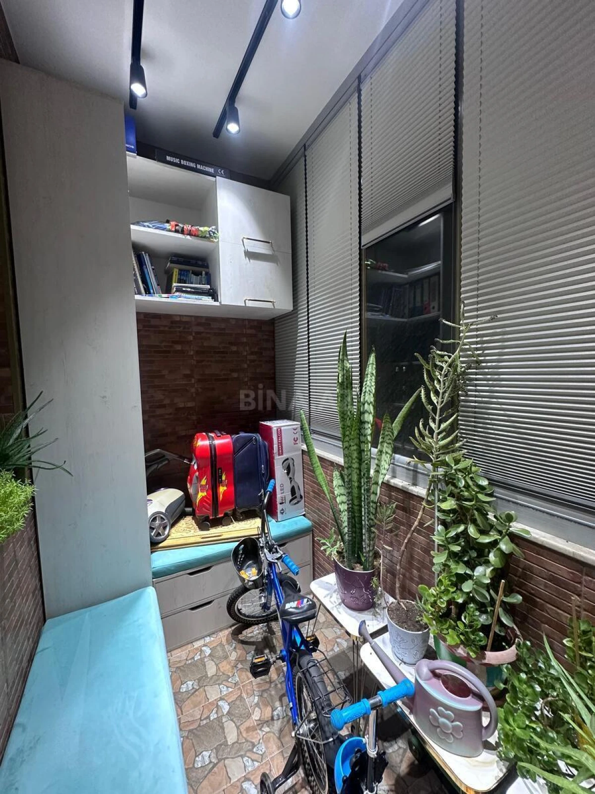 Satılır 2 otaqlı mənzil 88 m²