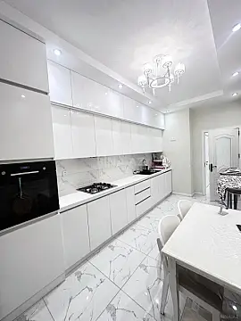 Satılır 2 otaqlı mənzil 88 m²