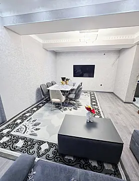 Satılır 3 otaqlı mənzil 135 m²