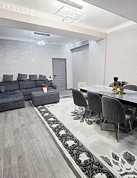 Satılır 3 otaqlı mənzil 135 m²