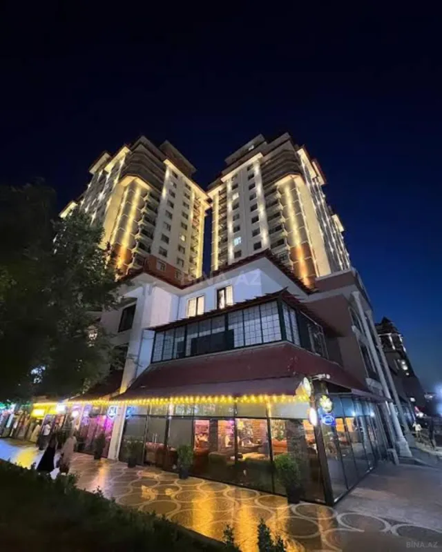 Satılır 3 otaqlı mənzil 135 m²