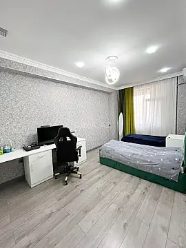 Satılır 3 otaqlı mənzil 135 m²