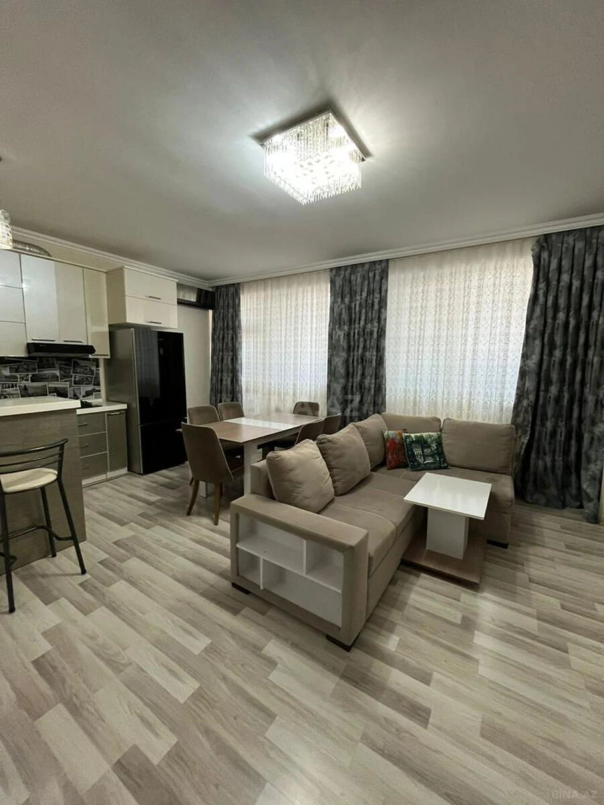 Satılır 3 otaqlı mənzil 82 m²
