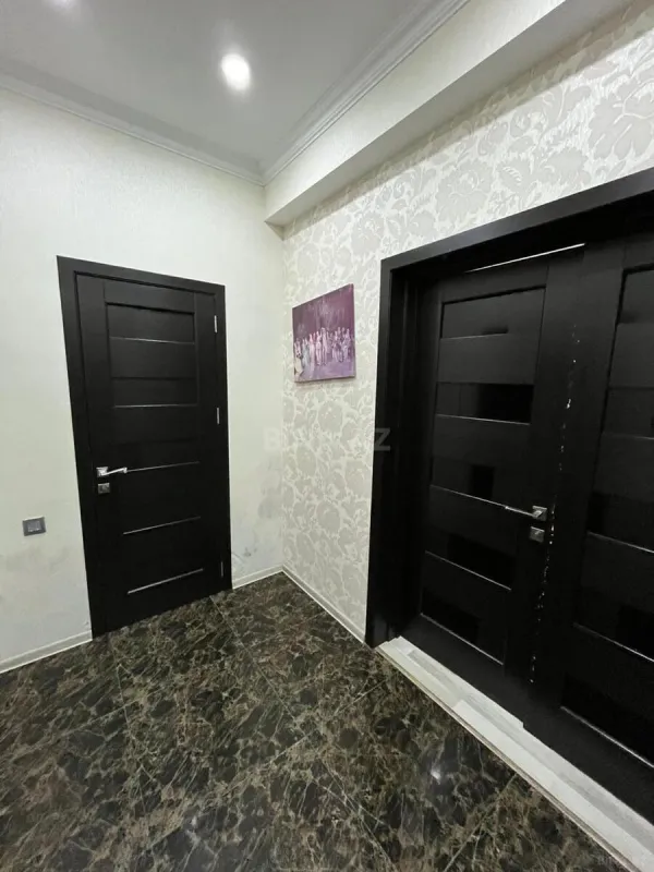 Satılır 3 otaqlı mənzil 82 m²