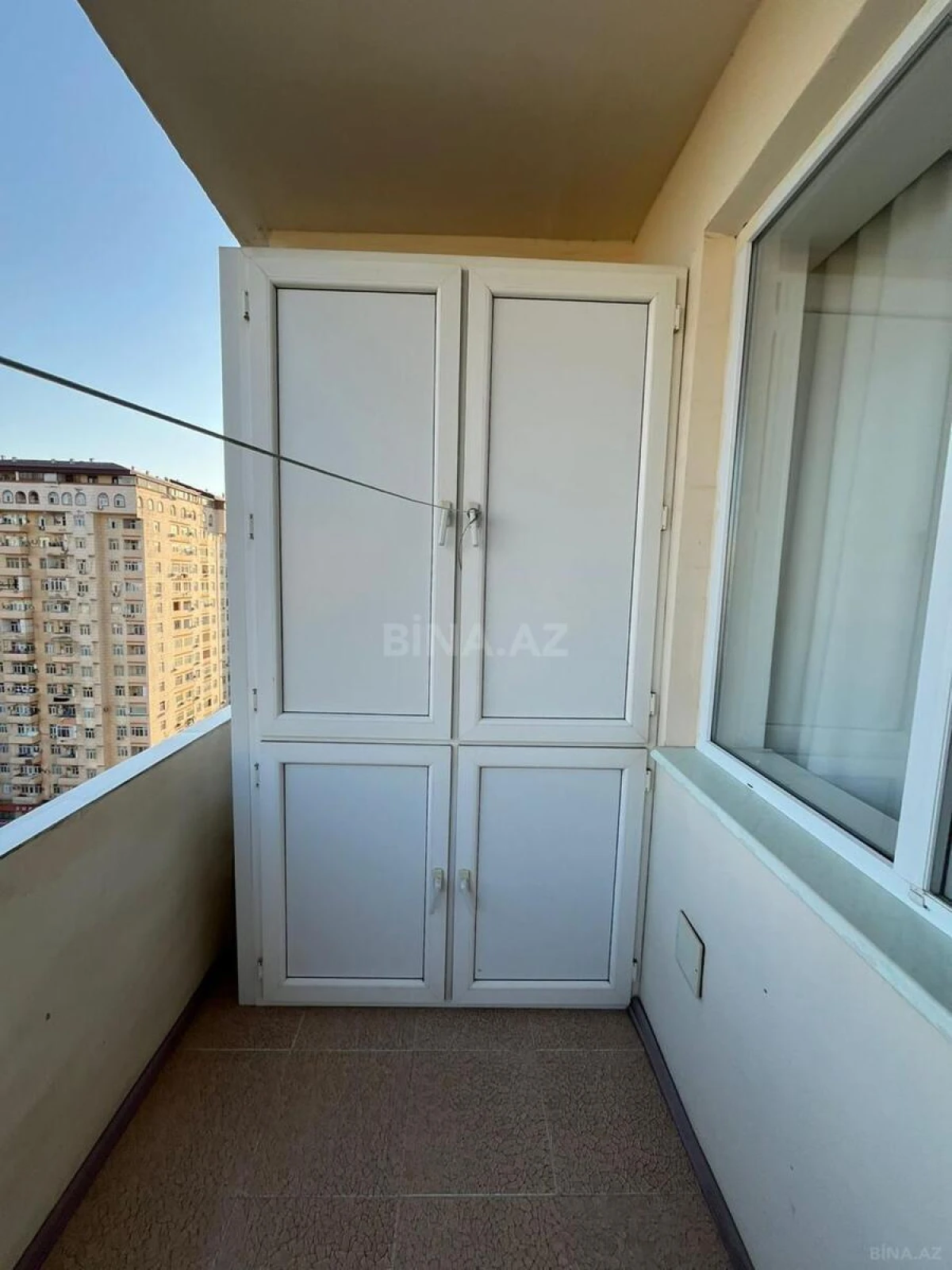 Satılır 3 otaqlı mənzil 82 m²
