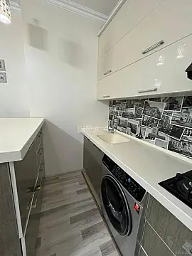 Satılır 3 otaqlı mənzil 82 m²
