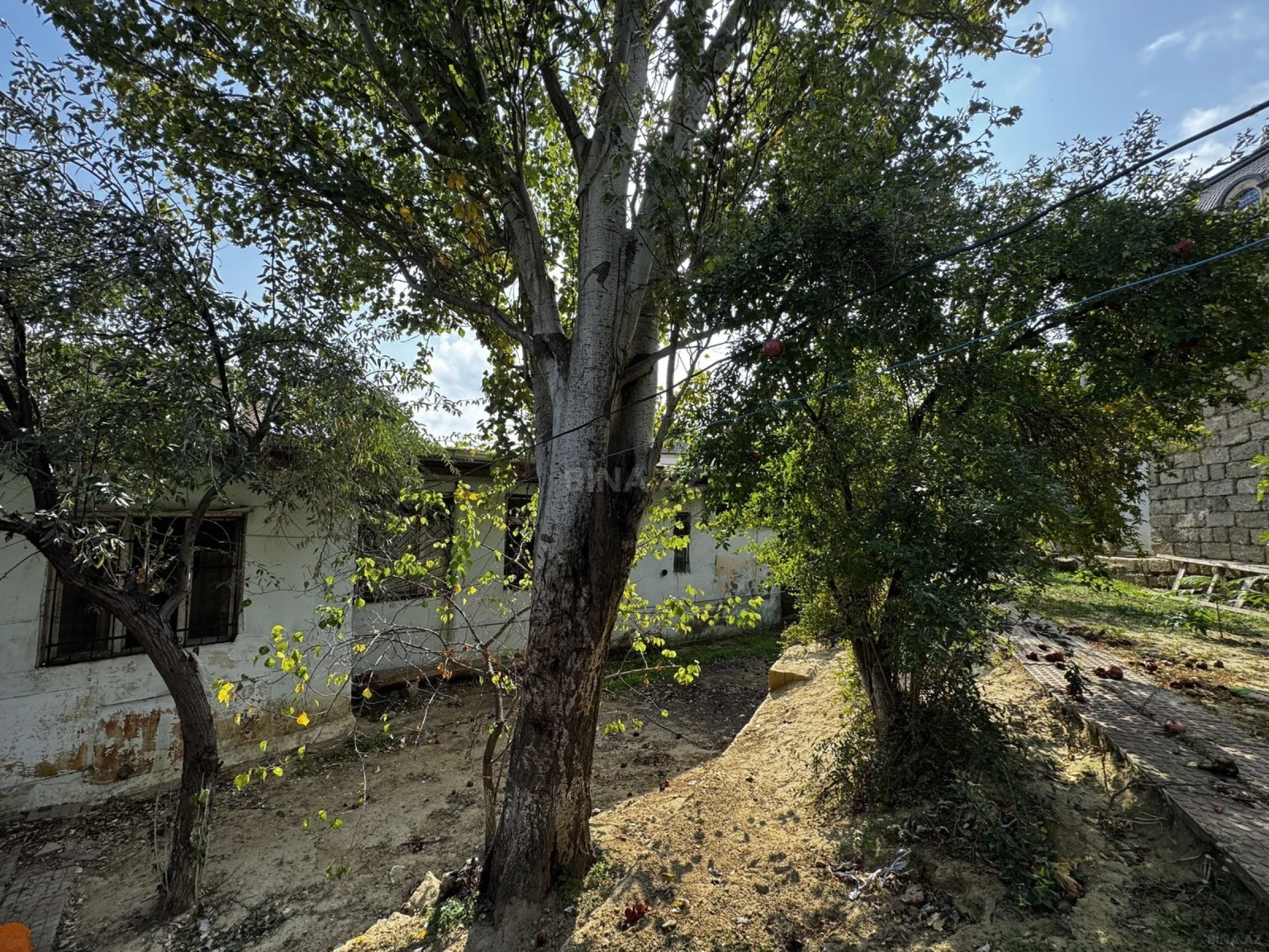 Satılır 5 otaqlı həyət evi 100 m²