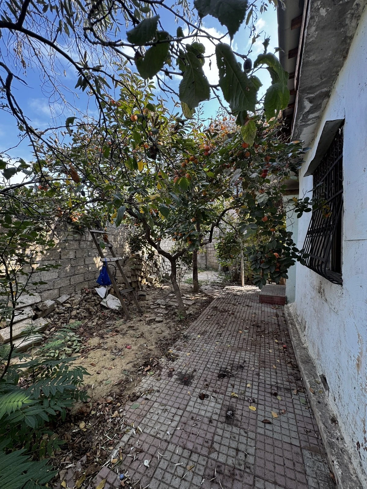 Satılır 5 otaqlı həyət evi 100 m²