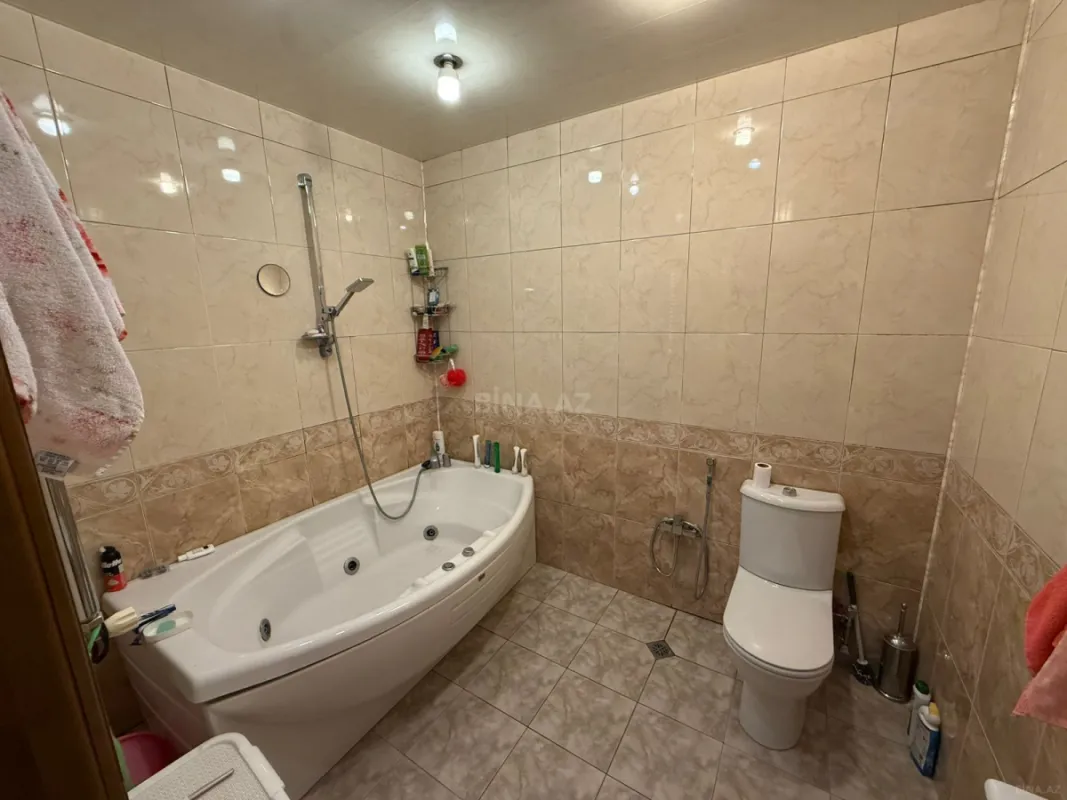 Satılır 3 otaqlı mənzil 160 m²