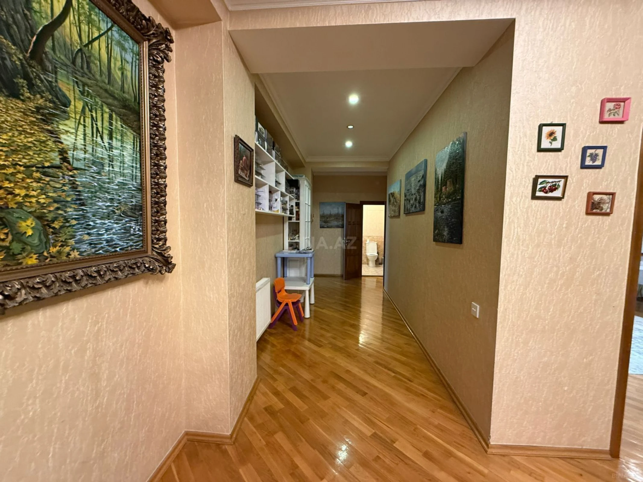 Satılır 3 otaqlı mənzil 160 m²