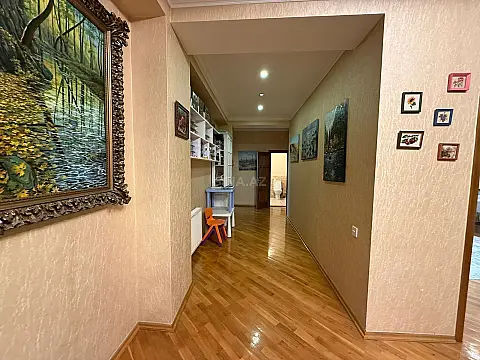 Satılır 3 otaqlı mənzil 160 m²
