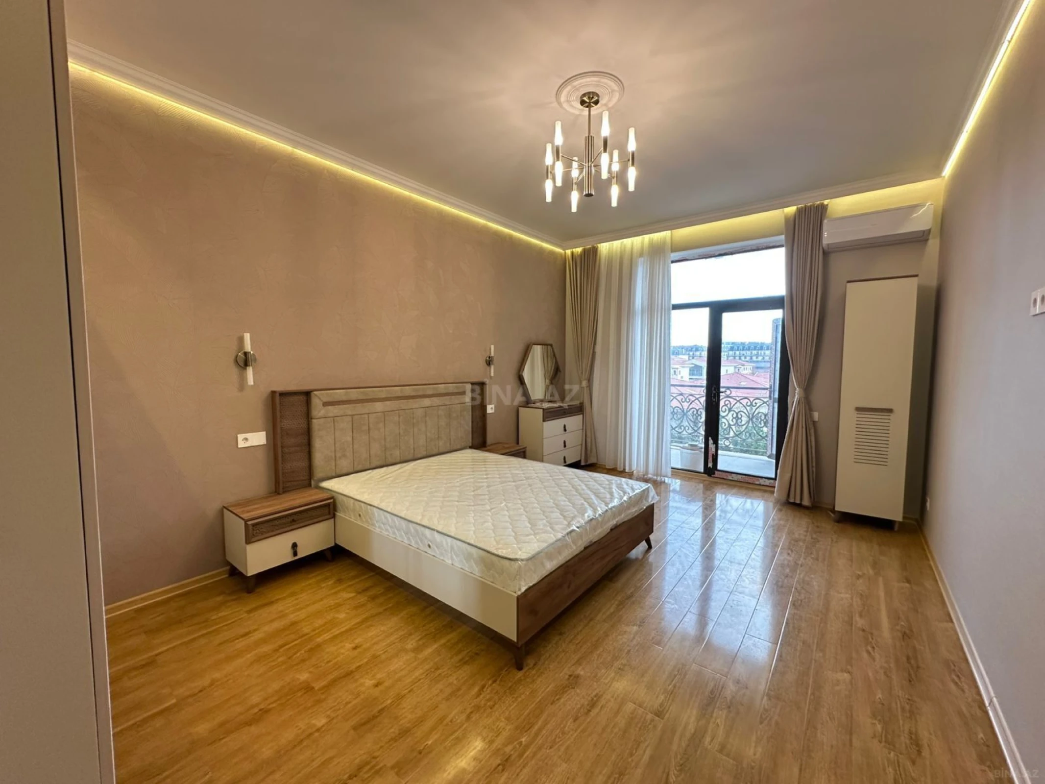 Kirayə verilir 2 otaqlı mənzil 95 m²