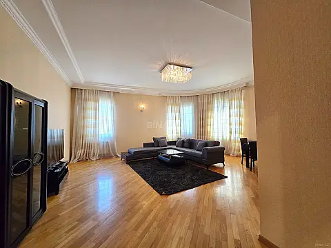 Kirayə verilir 3 otaqlı mənzil 190 m²