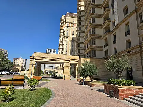 Kirayə verilir 3 otaqlı mənzil 190 m²