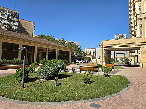 Kirayə verilir 3 otaqlı mənzil 190 m²