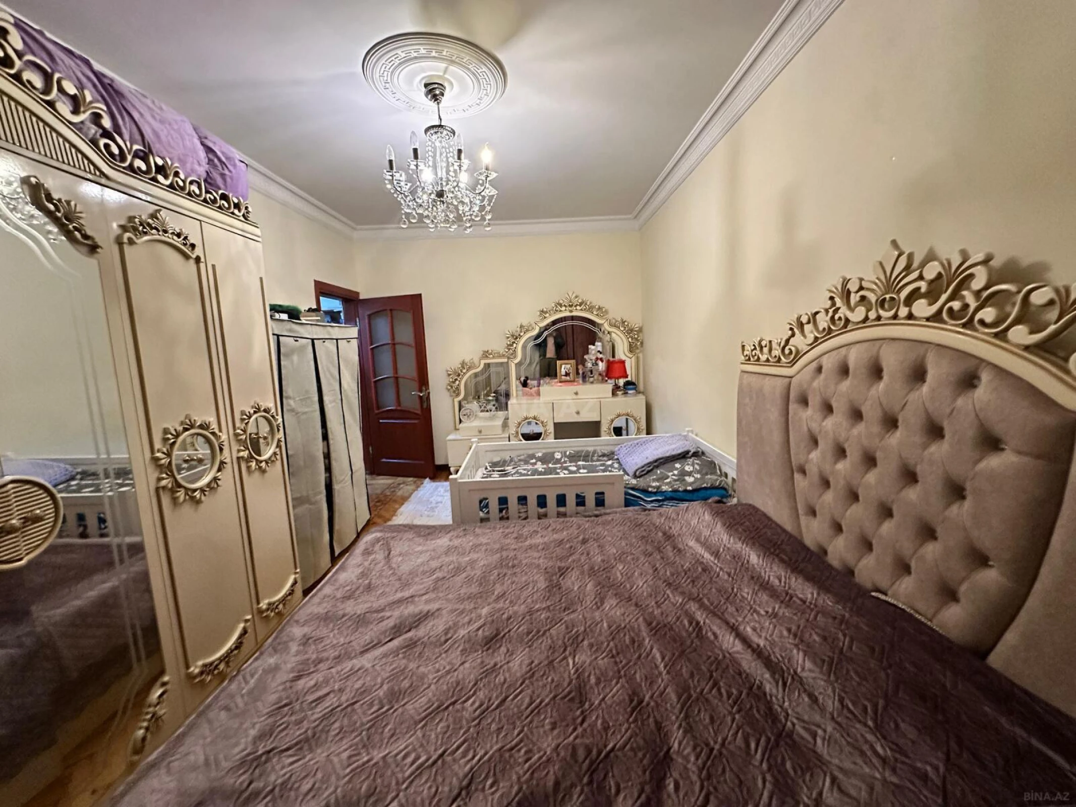 Satılır 2 otaqlı mənzil 65 m²