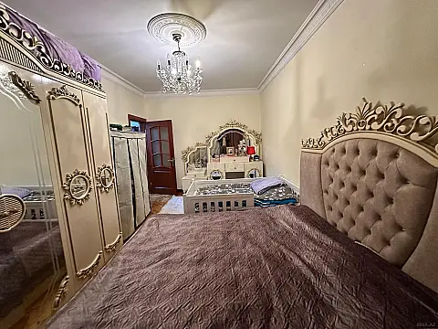 Satılır 2 otaqlı mənzil 65 m²