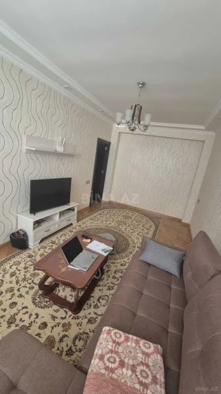 Satılır 2 otaqlı mənzil 70 m²