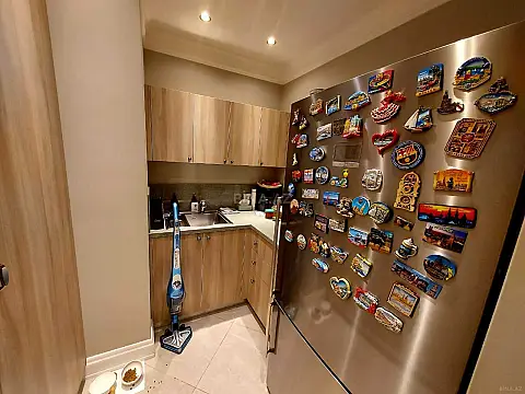 Satılır 4 otaqlı mənzil 162 m²