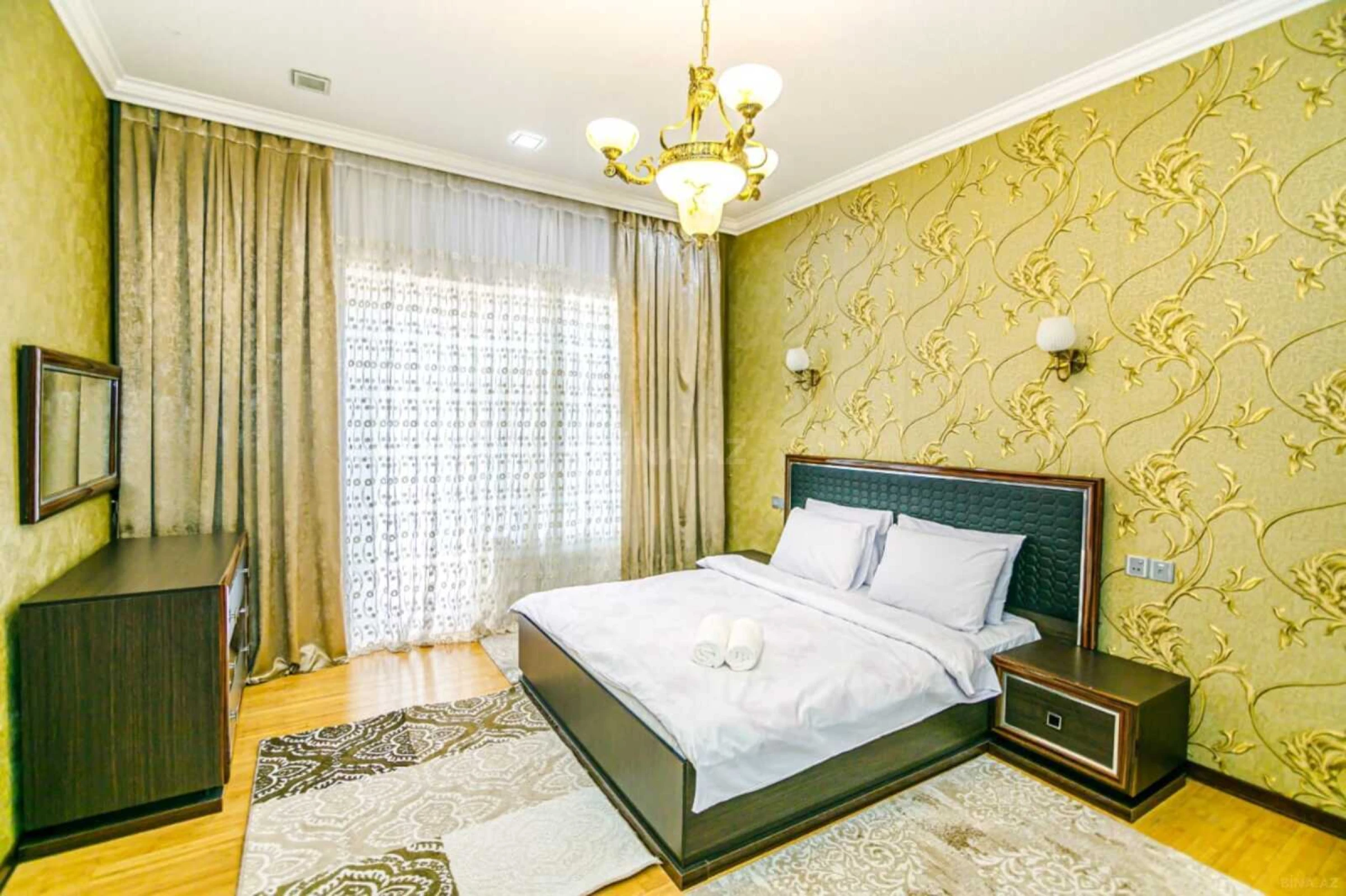 Kirayə verilir 3 otaqlı mənzil 135 m²