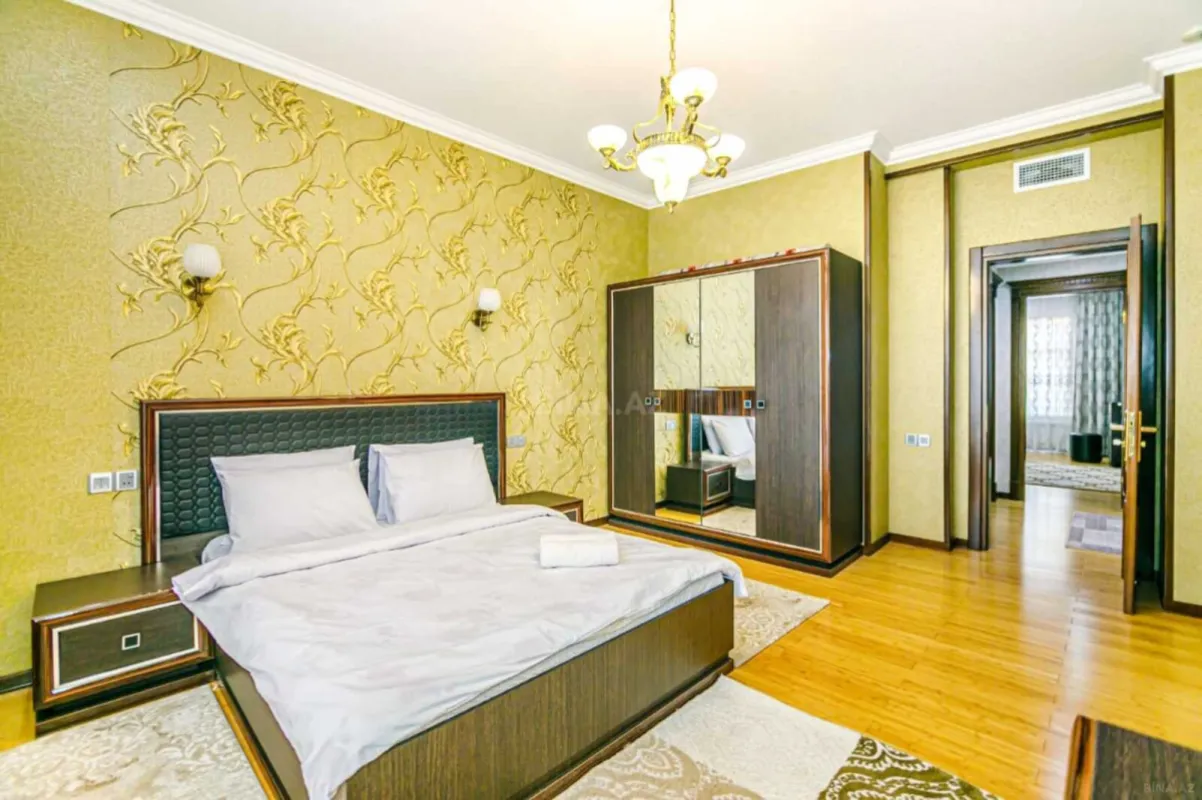 Kirayə verilir 3 otaqlı mənzil 135 m²